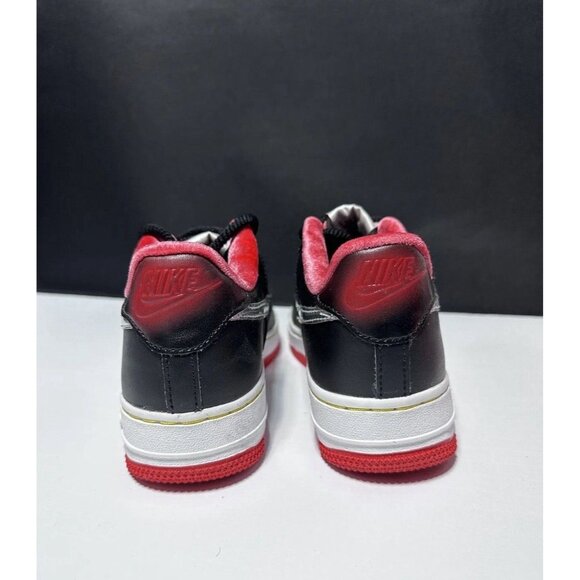 5.5Y | 7 WOMEN'S NIKE AIR FORCE 1 LOW PREMIUM HOUSTON BLACK /RED DZ5296 001 - Picture 7 of 9